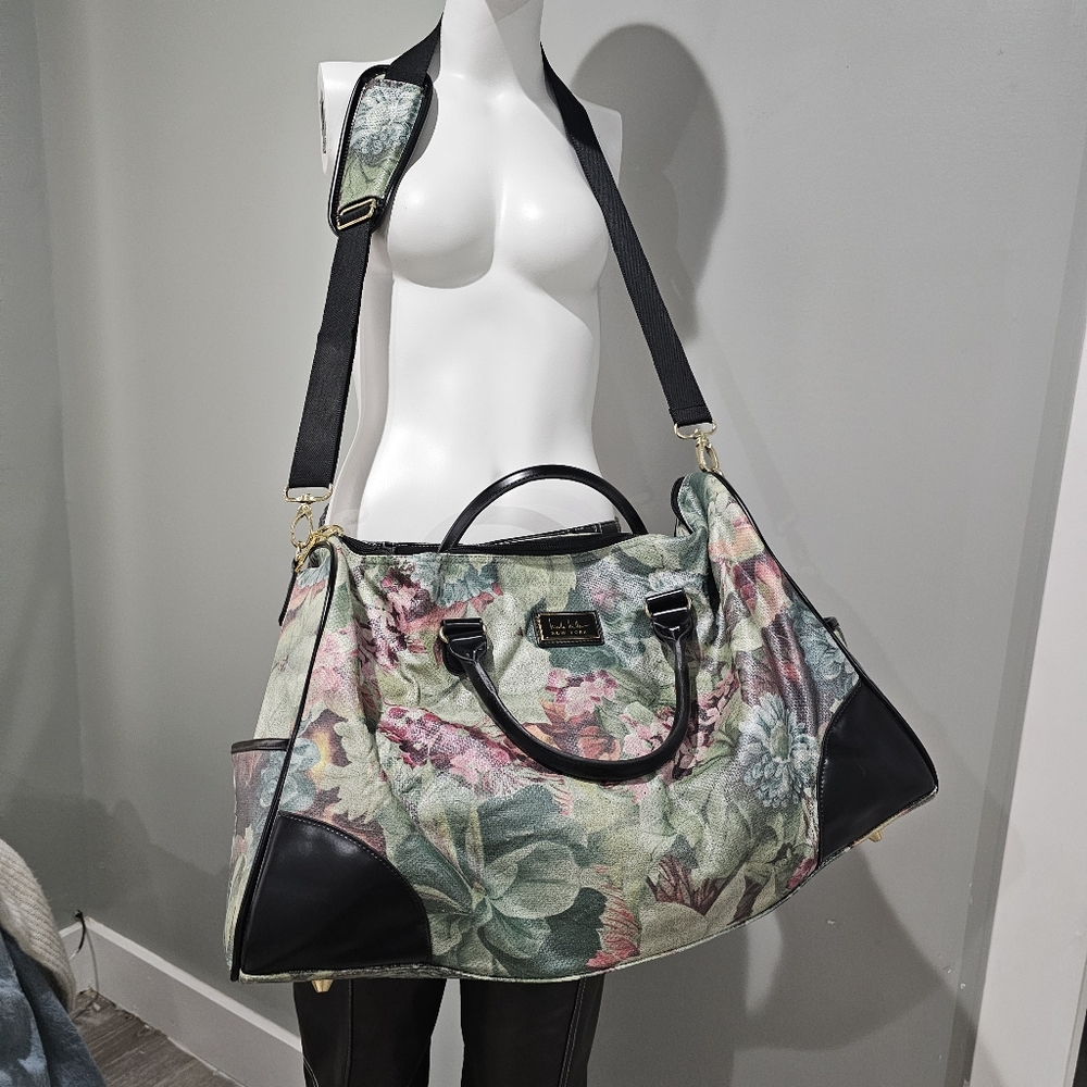 Vintage .Nicole By Miller Stylish Green And Black Travel Bag.